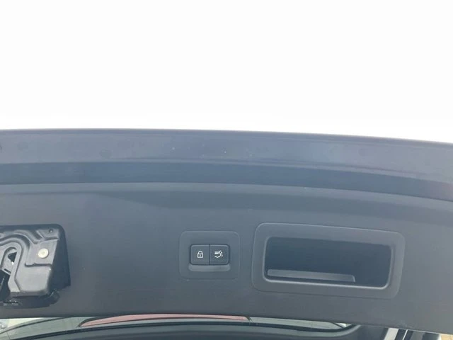 2024 Mazda CX-90 - Image 10 of 19