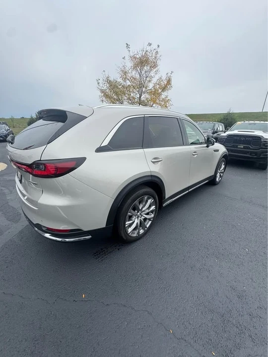 2024 Mazda CX-90 - Image 5 of 17