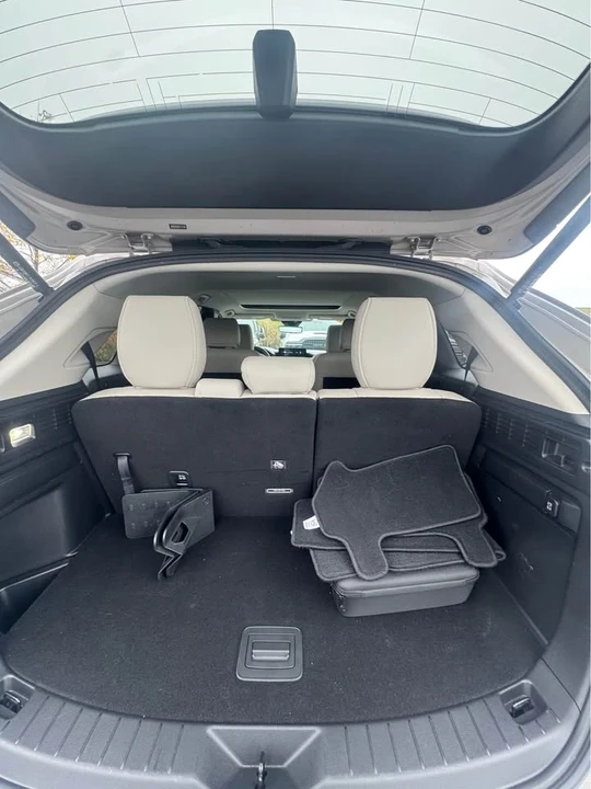 2024 Mazda CX-90 - Image 7 of 17