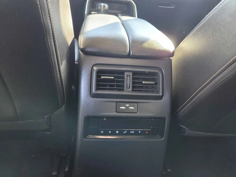 2024 Mazda CX-90 - Image 8 of 9