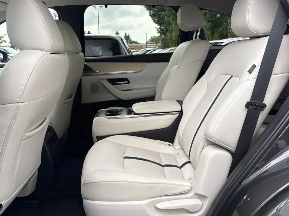 2024 Mazda CX-90 - Image 7 of 10