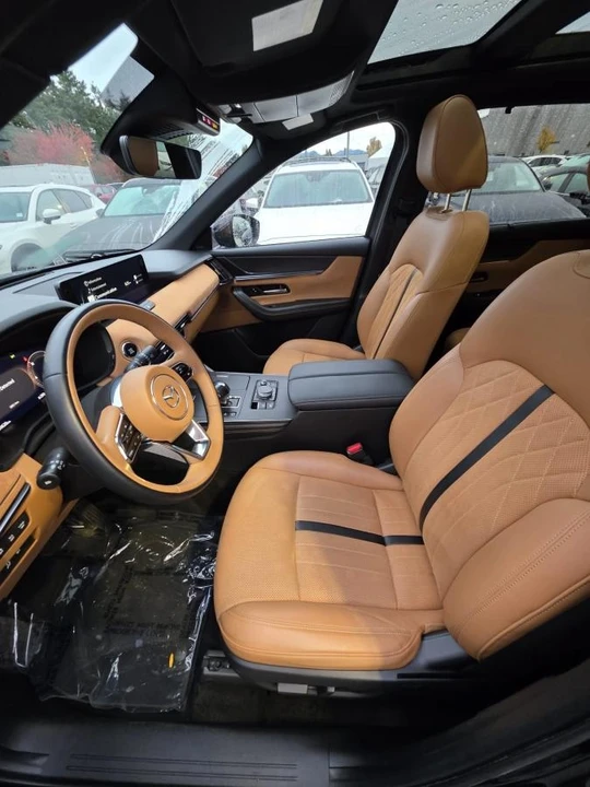2024 Mazda CX-90 - Image 10 of 14