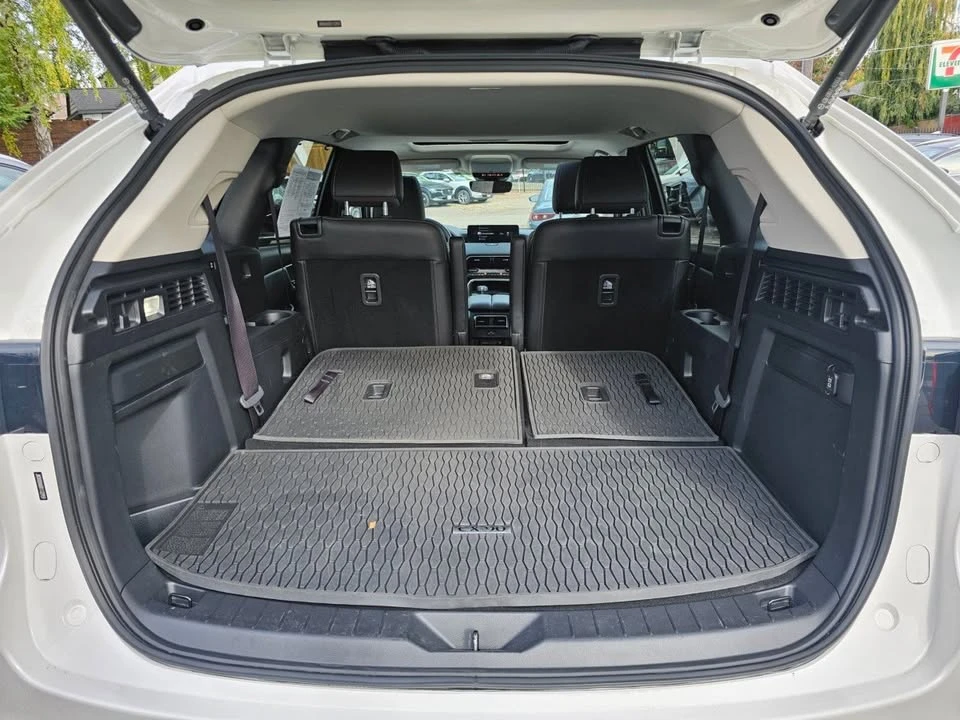 2024 Mazda CX-90 - Image 18 of 19