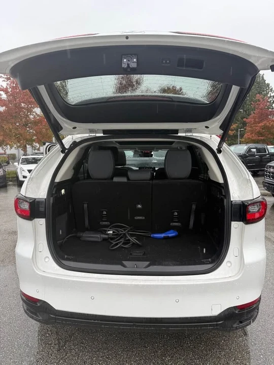 2024 Mazda CX-90 - Image 8 of 9