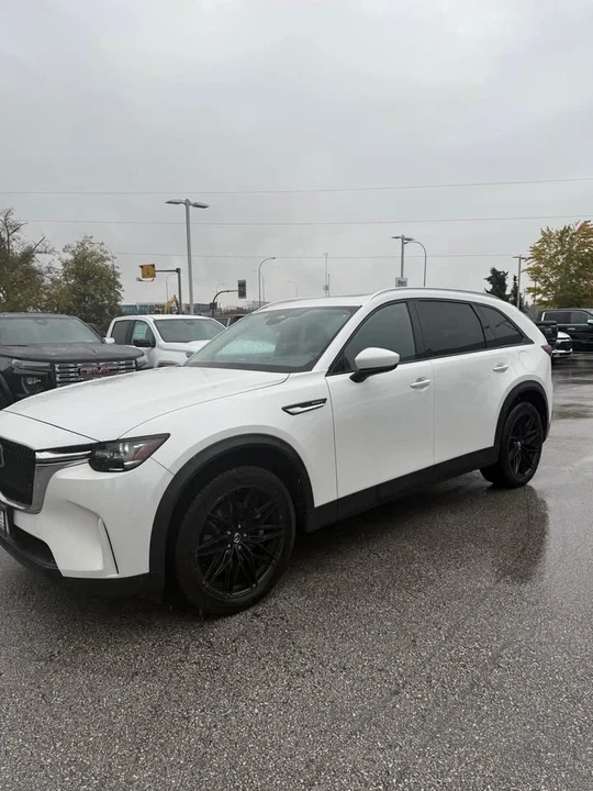 2024 Mazda CX-90 - Image 2 of 9