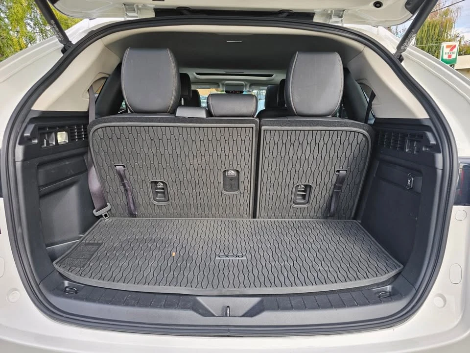 2024 Mazda CX-90 - Image 17 of 19