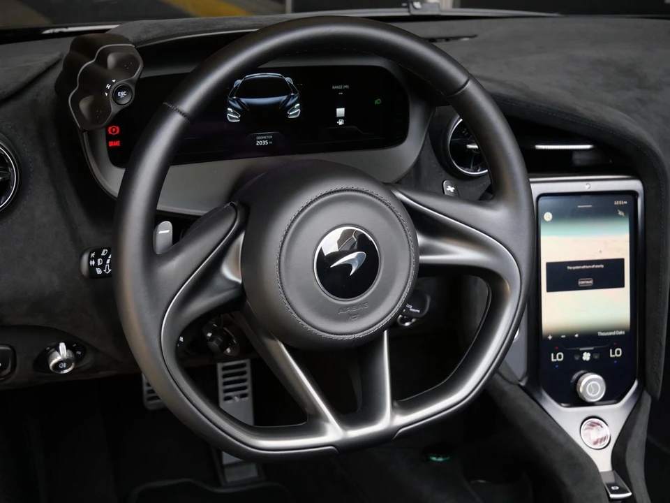 2024 McLaren 750S Spider - Image 9 of 29