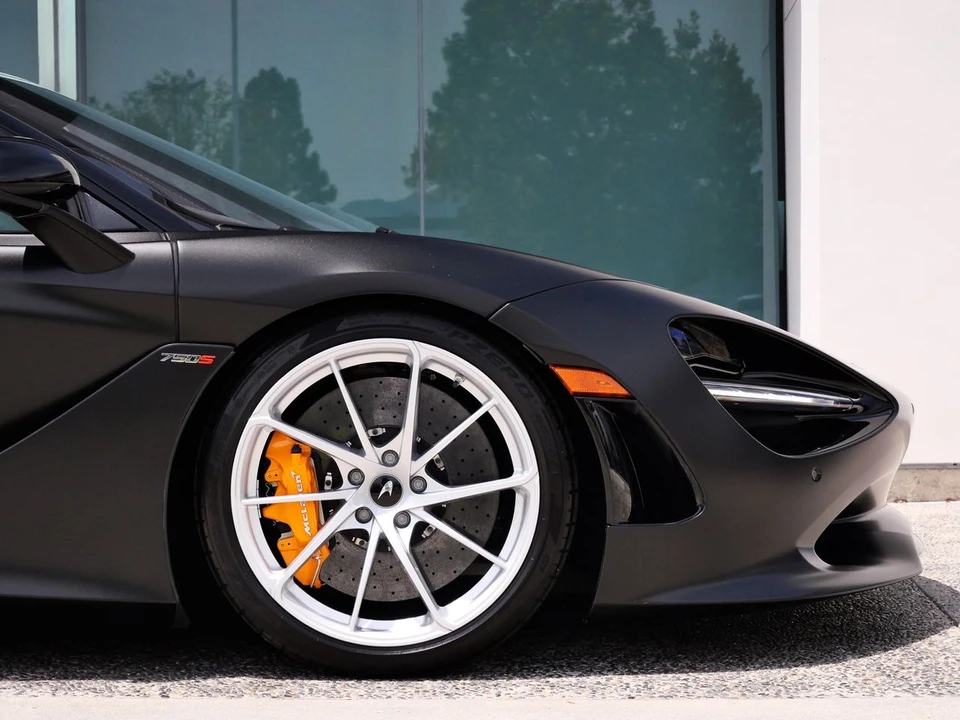 2024 McLaren 750S Spider - Image 7 of 29