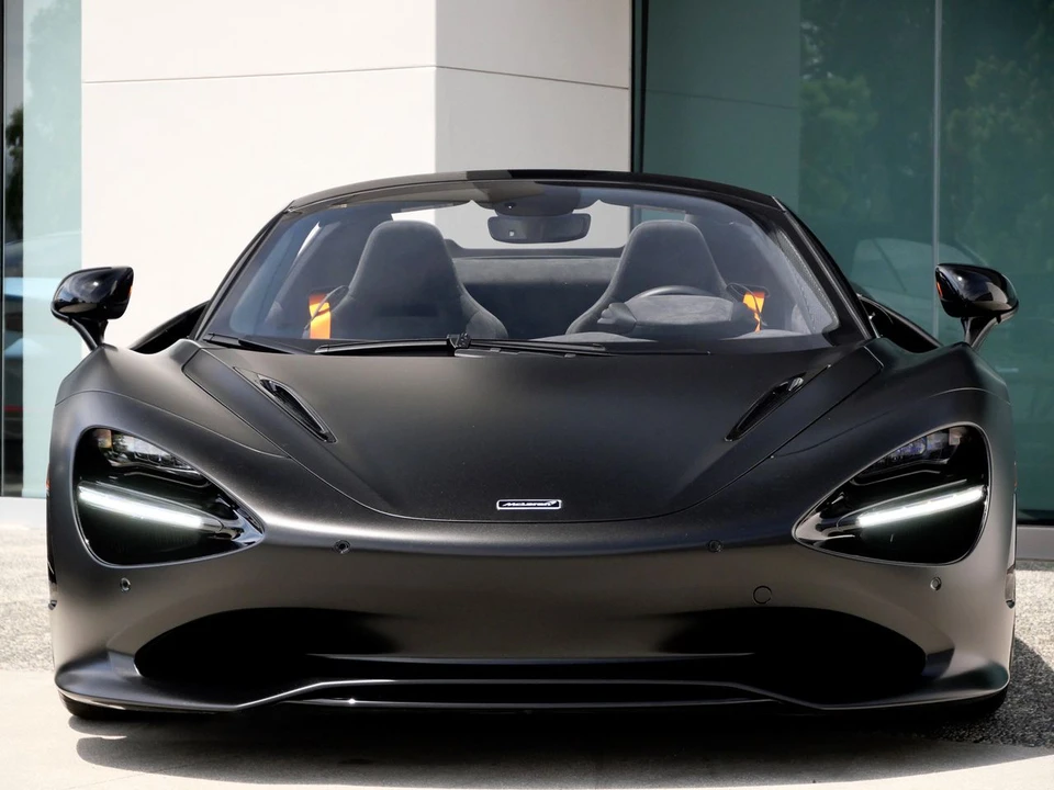 2024 McLaren 750S Spider - Image 2 of 29