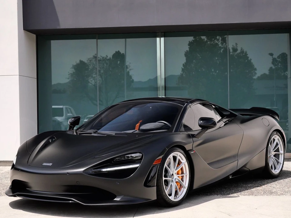 2024 McLaren 750S Spider - Image 19 of 29
