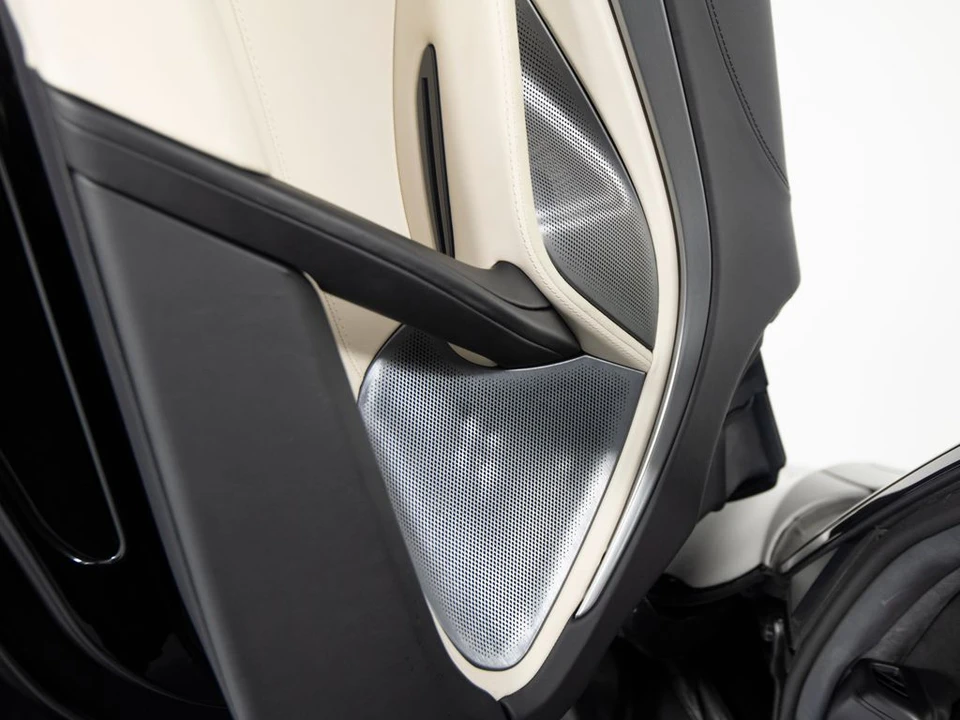 2024 McLaren 750S Spider - Image 13 of 31