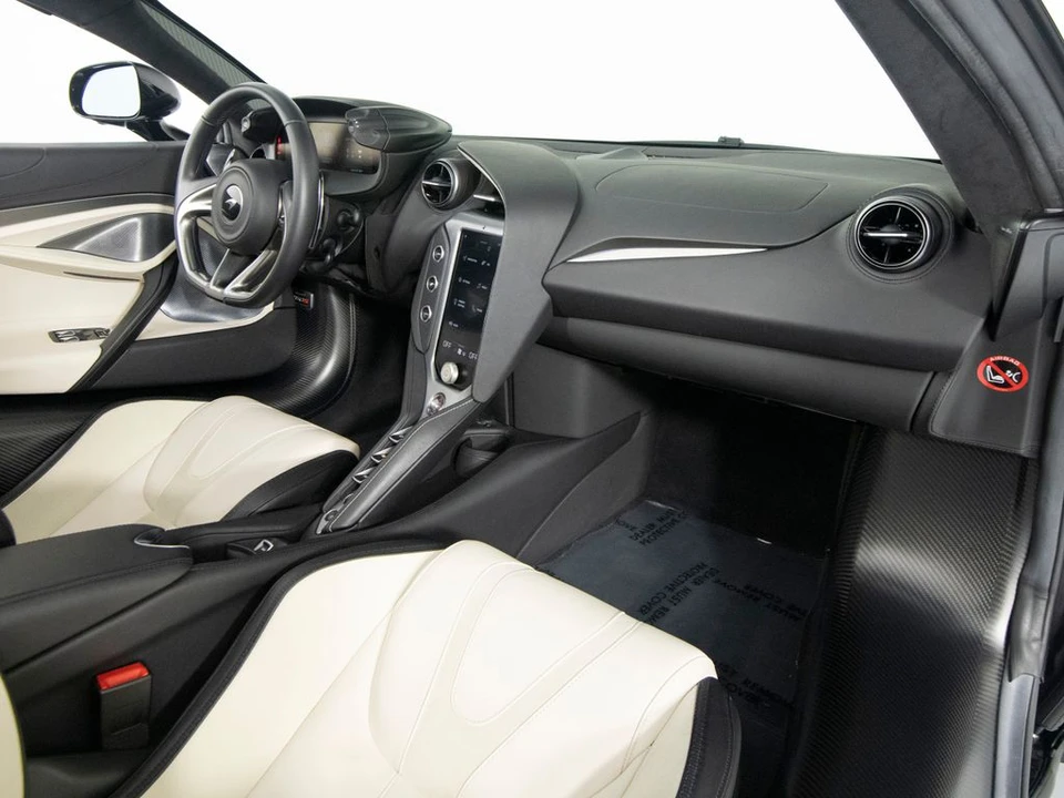 2024 McLaren 750S Spider - Image 27 of 31