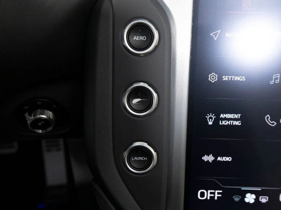 2024 McLaren 750S Spider - Image 22 of 31