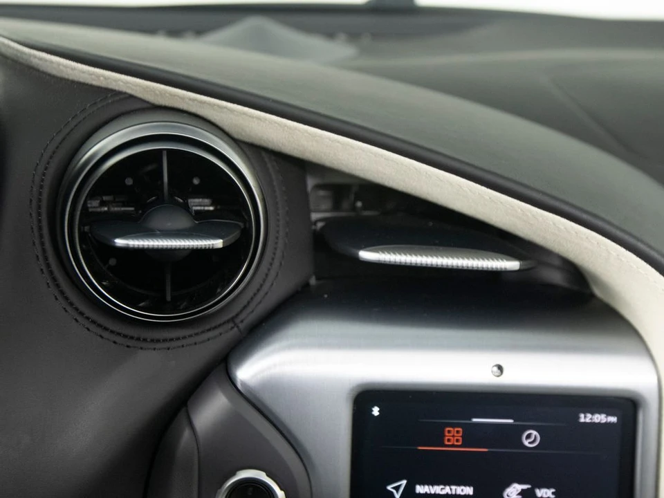2024 McLaren 750S Spider - Image 20 of 31