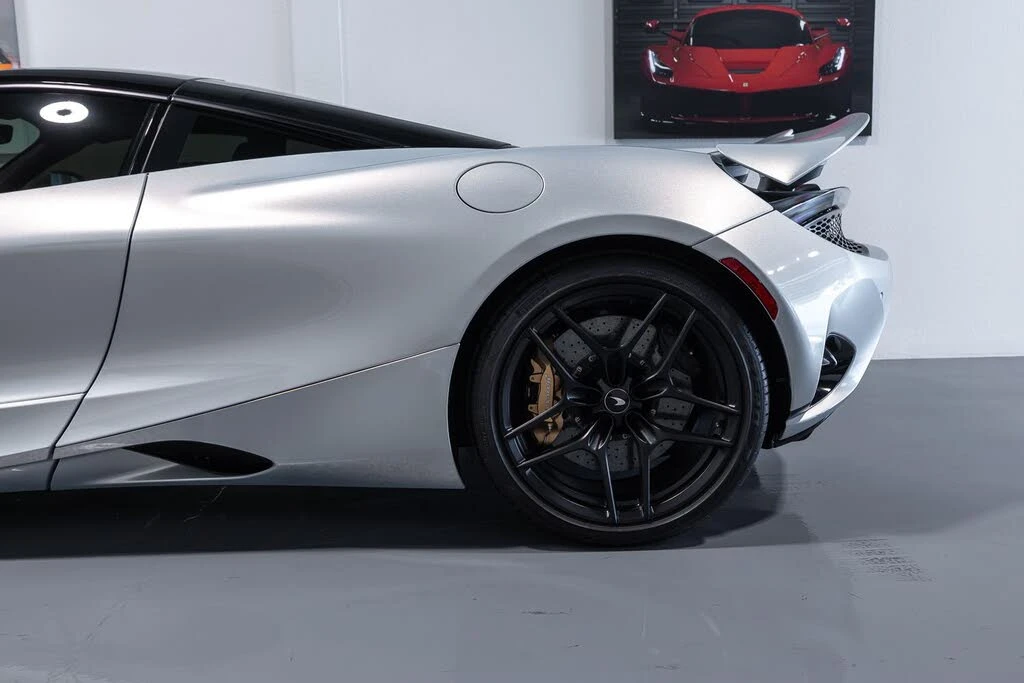 2024 McLaren 750S Coupe - Image 9 of 31