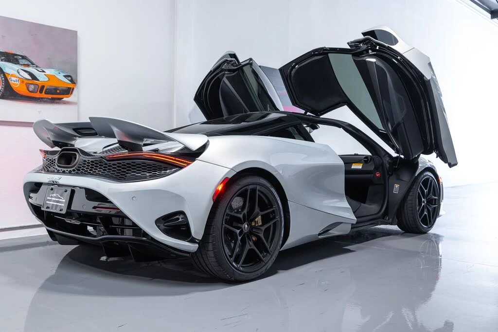 2024 McLaren 750S Coupe - Image 15 of 31