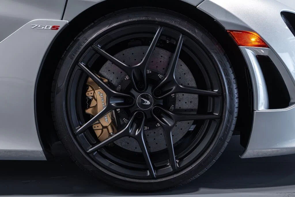 2024 McLaren 750S Coupe - Image 30 of 31