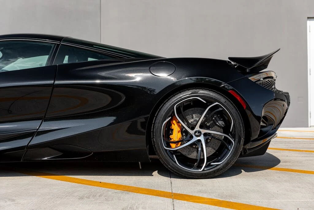 2024 McLaren 750S Coupe - Image 15 of 31