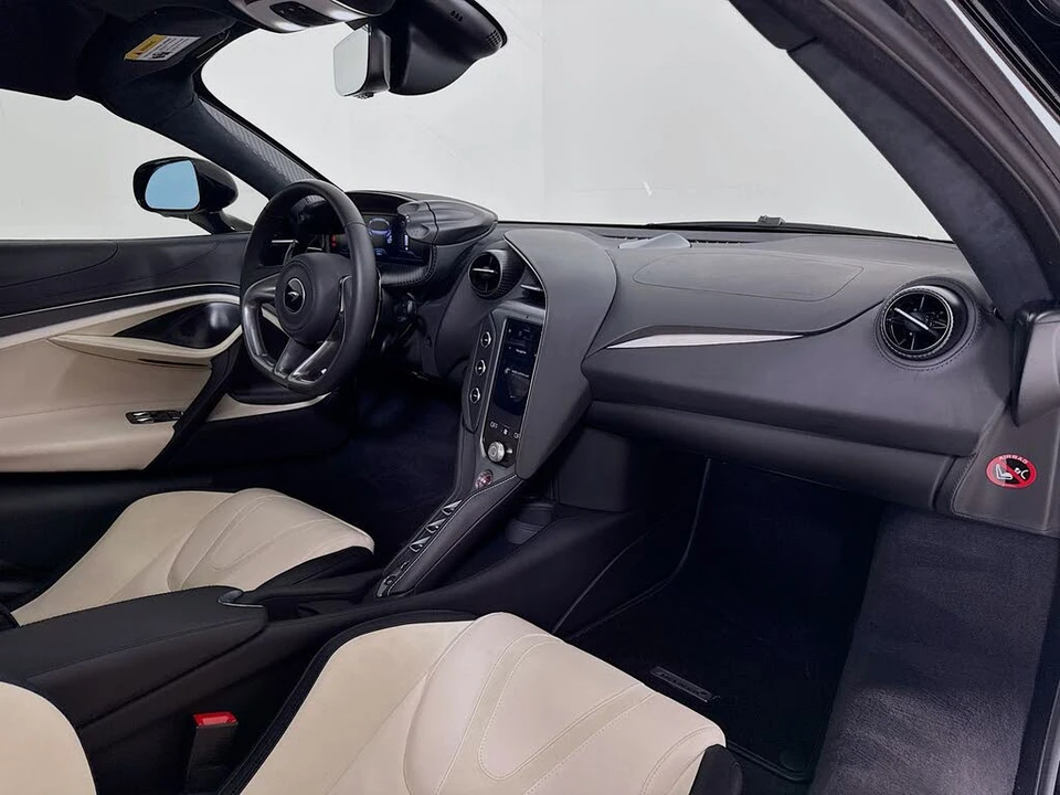 2024 McLaren 750S Coupe - Image 22 of 23