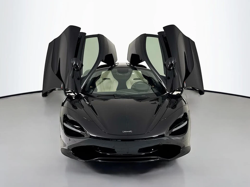 2024 McLaren 750S Coupe - Image 2 of 23