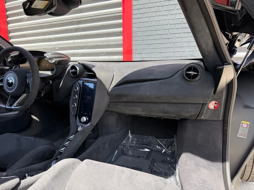 2024 McLaren 750S Coupe - Image 20 of 31