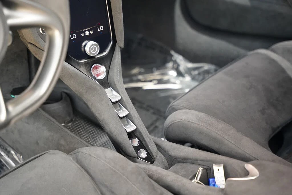 2024 McLaren 750S Coupe - Image 22 of 31