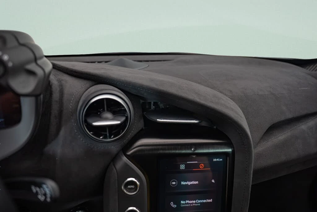 2024 McLaren 750S Coupe - Image 11 of 19