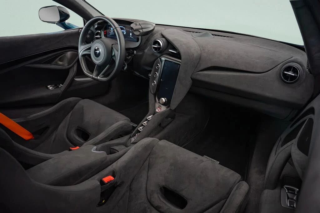 2024 McLaren 750S Coupe - Image 18 of 19