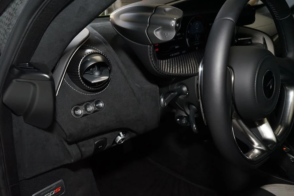 2024 McLaren 750S Coupe - Image 30 of 31