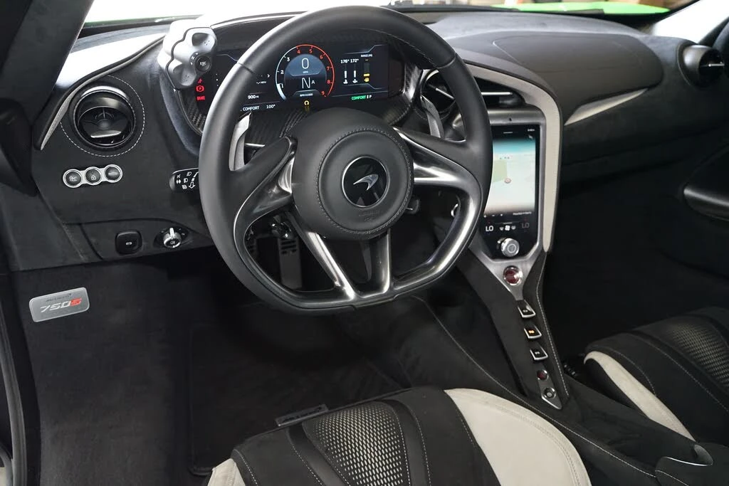 2024 McLaren 750S Coupe - Image 18 of 31
