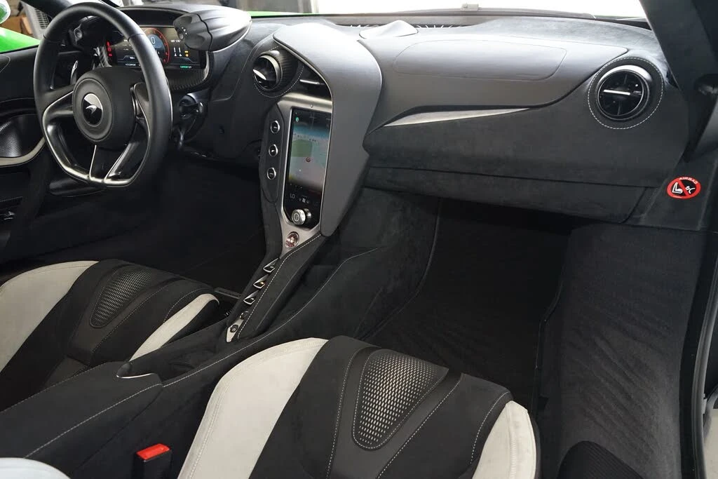 2024 McLaren 750S Coupe - Image 21 of 31