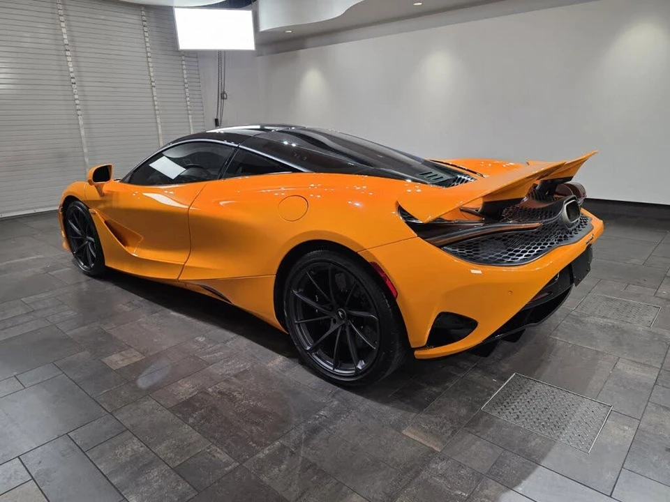 2024 McLaren 750S Coupe - Image 4 of 27