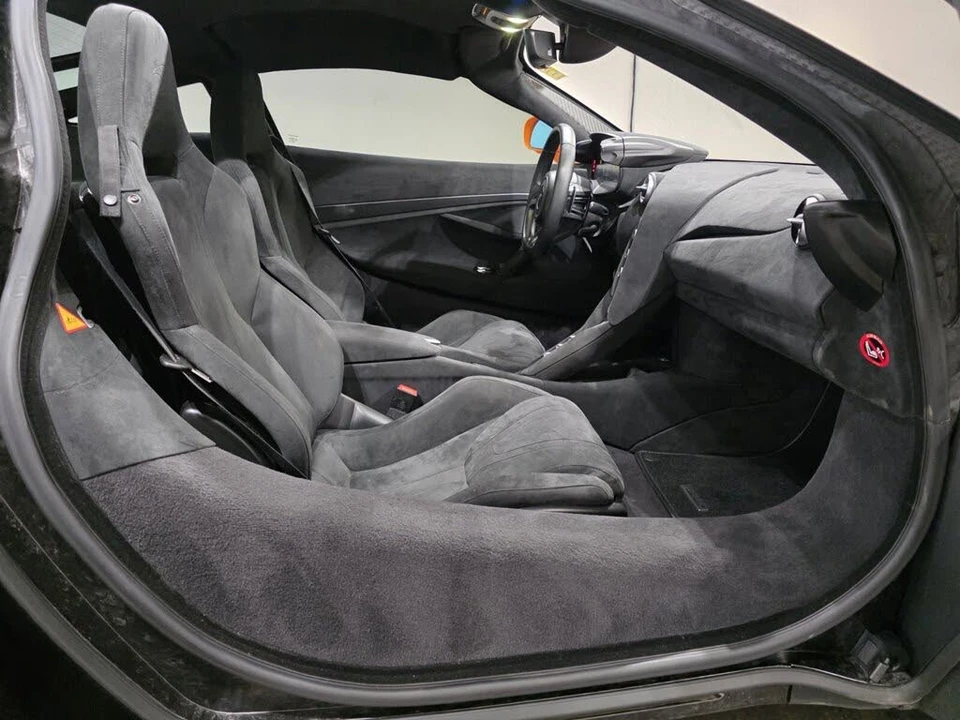 2024 McLaren 750S Coupe - Image 18 of 27