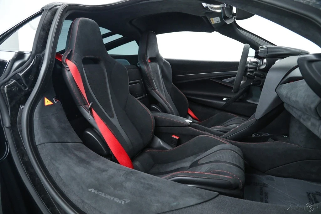 2024 McLaren 750S Coupe - Image 19 of 21