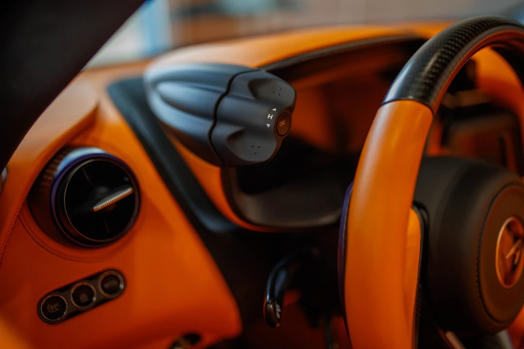 2024 McLaren 750S - Image 29 of 31