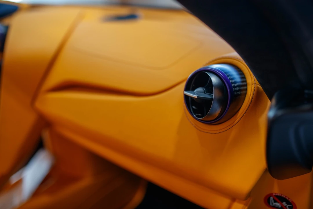 2024 McLaren 750S - Image 27 of 31