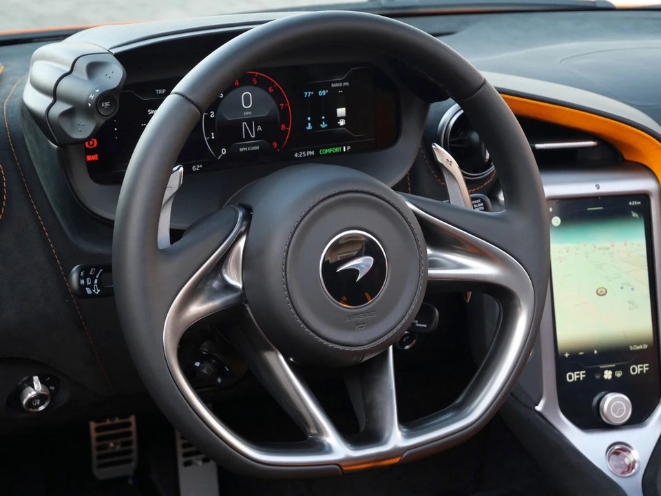 2024 McLaren 750S Spider - Image 9 of 26
