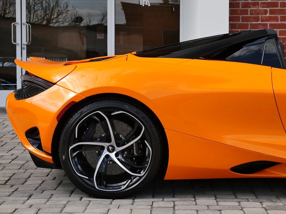 2024 McLaren 750S Spider - Image 21 of 26