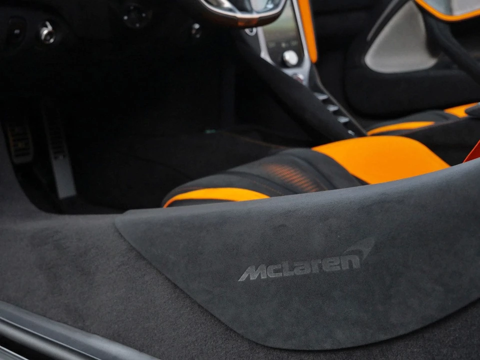 2024 McLaren 750S Spider - Image 16 of 26