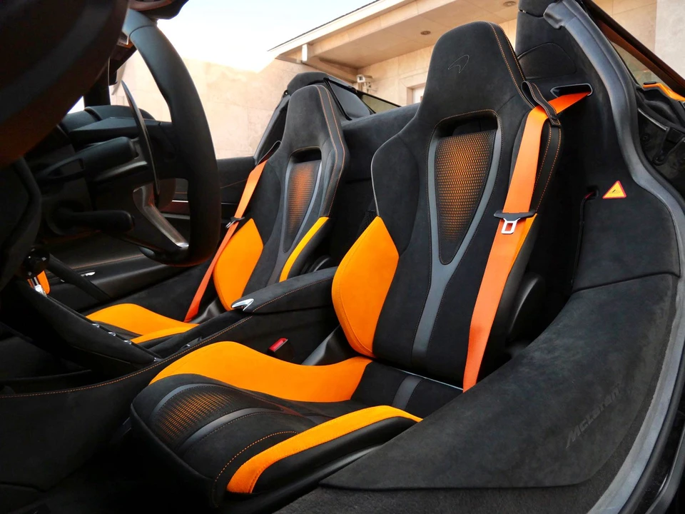 2024 McLaren 750S Spider - Image 17 of 26