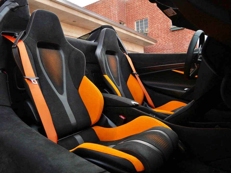 2024 McLaren 750S Spider - Image 11 of 26
