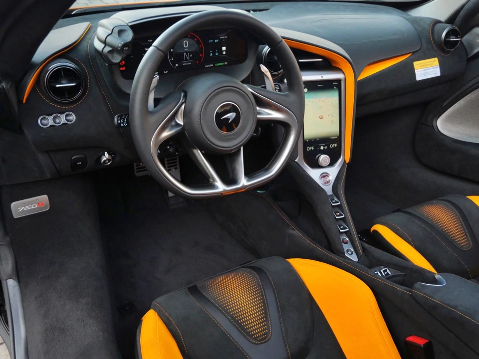 2024 McLaren 750S Spider - Image 8 of 26
