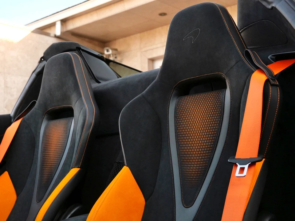 2024 McLaren 750S Spider - Image 18 of 26