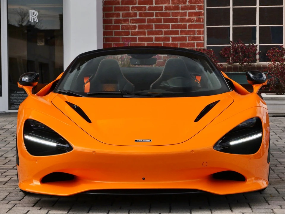 2024 McLaren 750S Spider - Image 2 of 26