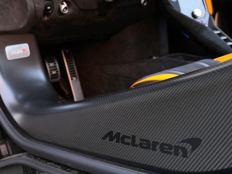 2024 McLaren 750S Coupe - Image 15 of 25