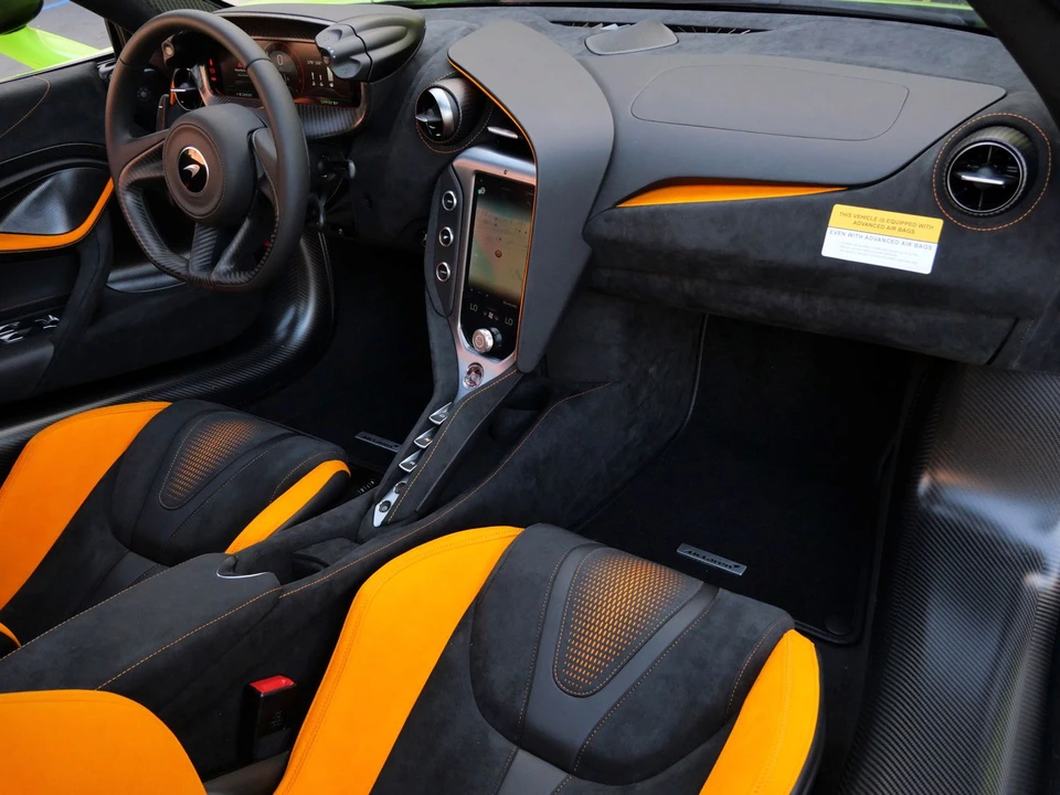 2024 McLaren 750S Coupe - Image 10 of 25