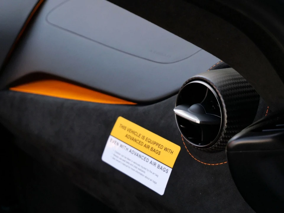 2024 McLaren 750S Coupe - Image 18 of 25