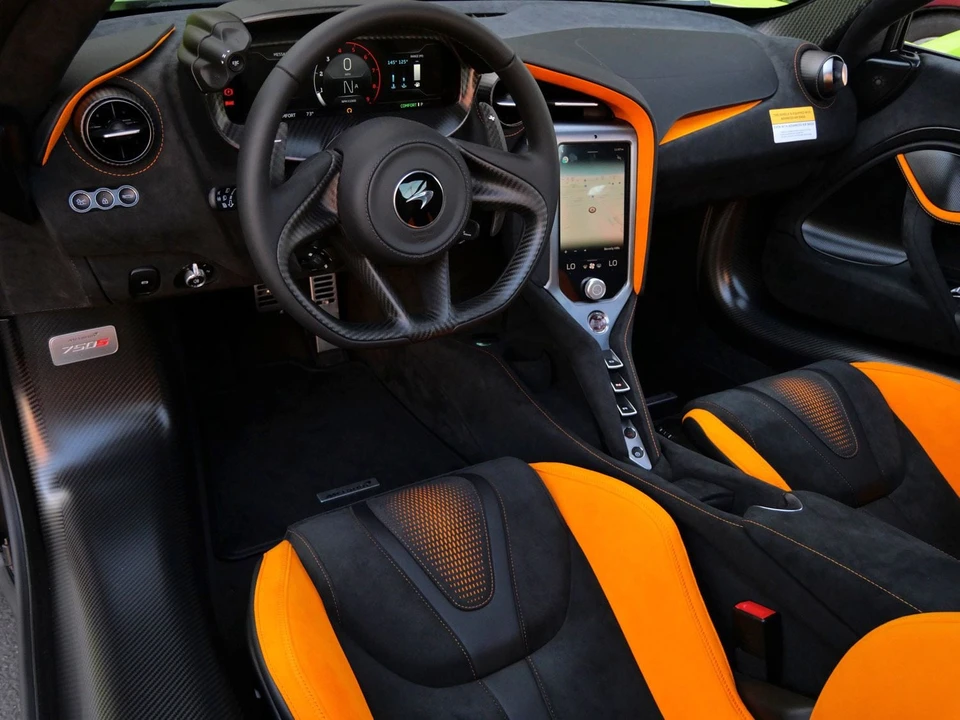 2024 McLaren 750S Coupe - Image 8 of 25