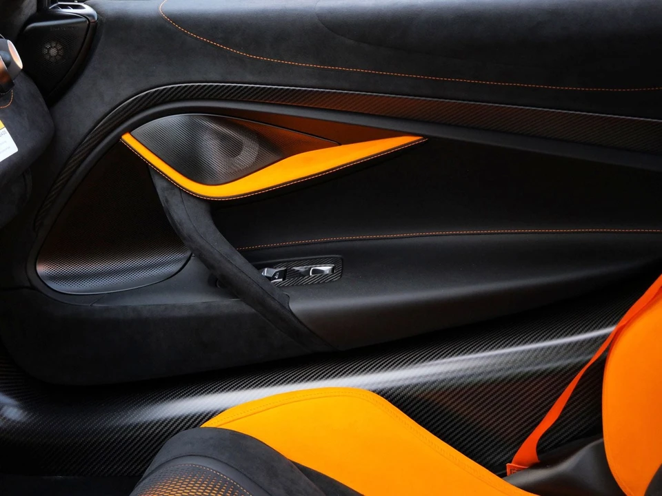 2024 McLaren 750S Coupe - Image 14 of 25