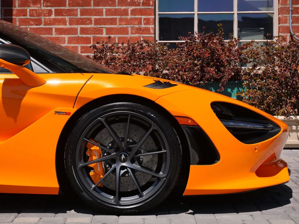 2024 McLaren 750S Coupe - Image 7 of 31